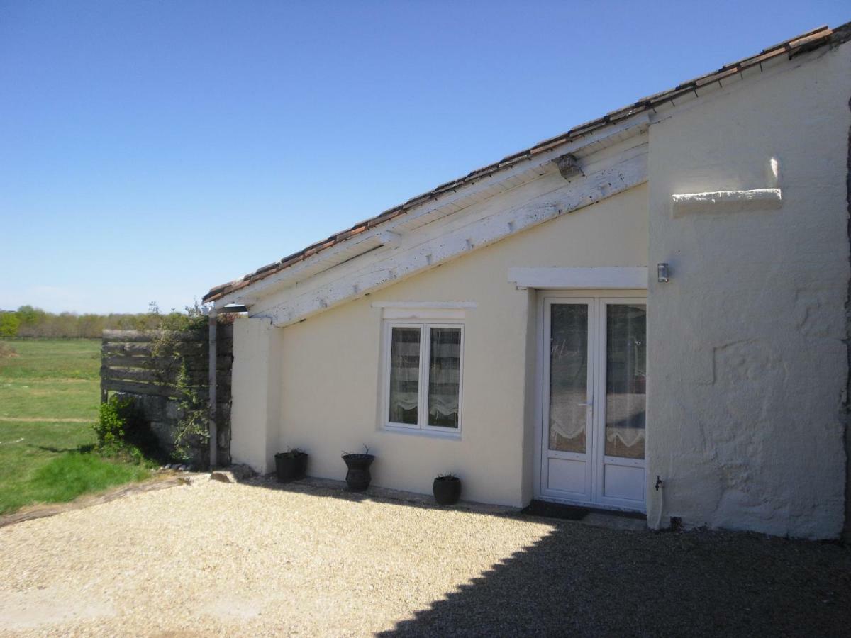 Вилла La Petite Grange Lorignac Экстерьер фото